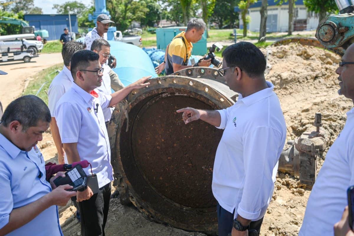 Paip Di Dasar Sungai Perai Sedang Dibaiki Proses Pemulihan Air Daerah