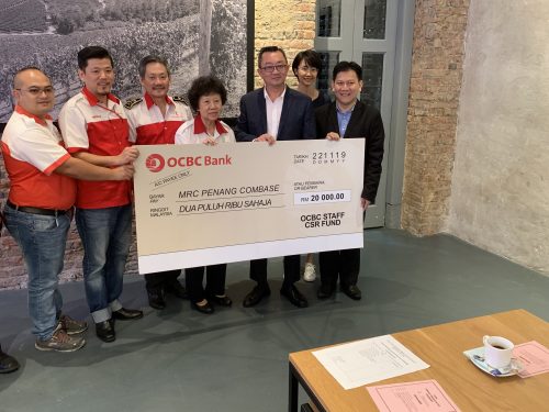 Ocbc Bank Helps Mrcs Penang To Purchase Medical Equipment Buletin Mutiara