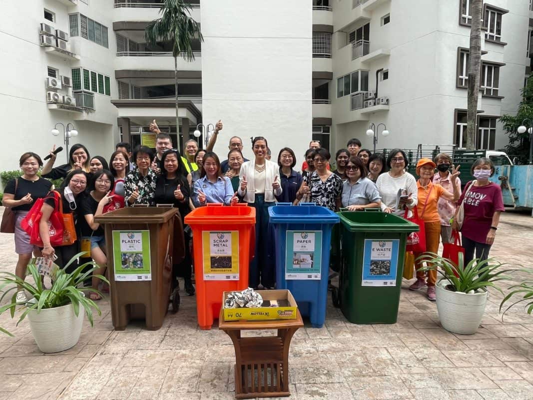 Waste recycling campaign: For the community, with the community ...