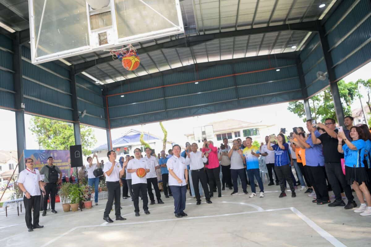 Upgraded basketball court for Taman Gamelan Indah folk | Buletin Mutiara