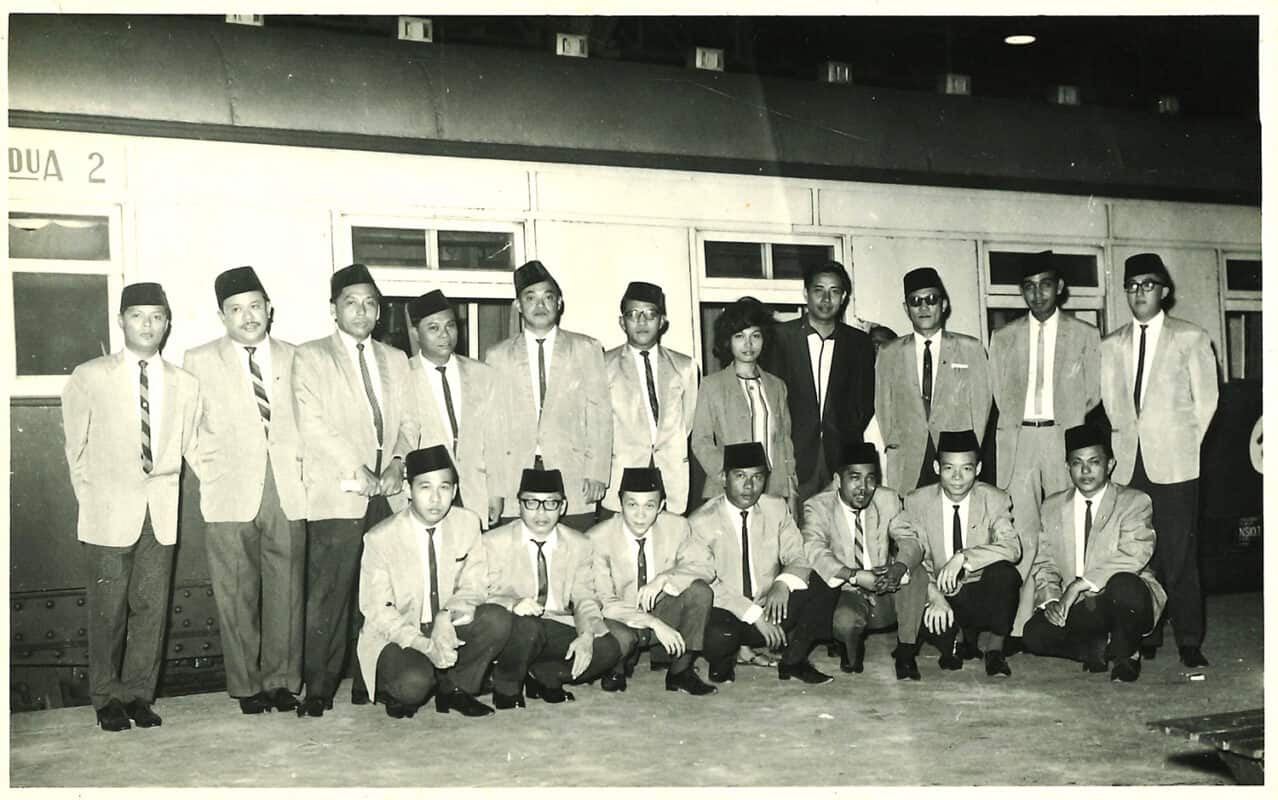 ooi eow jin (far right) for rtm bangkok trip (november 1964)